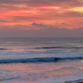 10月31日千葉北、東浪見の朝の波の画像