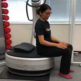 パワープレートでガス抜きのポーズの画像