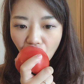 ジューシーなトマトの食べ方の画像