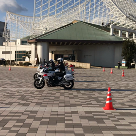 メリケンパークの白バイ隊の画像