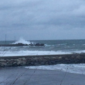 3月23日千葉北、東浪見の朝の波の画像