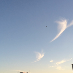 夕焼けと雲の画像