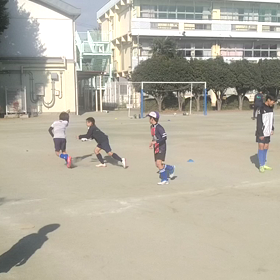 親子サッカーの画像