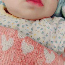 【2m13d】 セルフねんねが板につく娘の画像