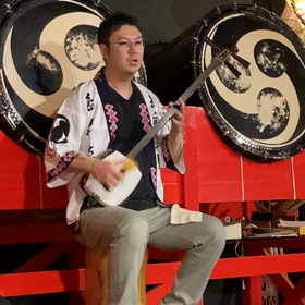 弘前53　ねぷた村7　津軽三味線生演奏２の画像