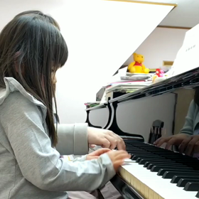 ママと楽しく連弾   ママいくよ～の画像