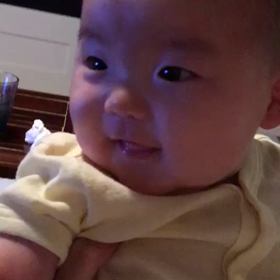 赤ちゃん笑い動画の画像