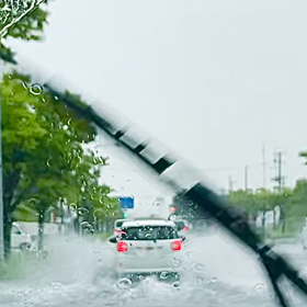豪雨で道路冠水の画像