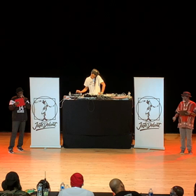 パリでのダンスシーンの画像