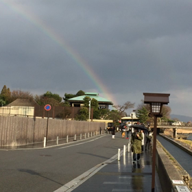 渡月橋と虹の画像