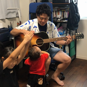 パパとうたくん親子ギターの画像