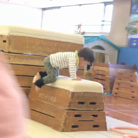 登っては降りての画像