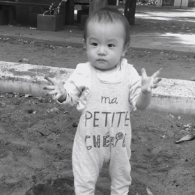 砂場で…の画像