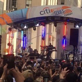 today’s show 無料ライブのCharlie Puth②の画像