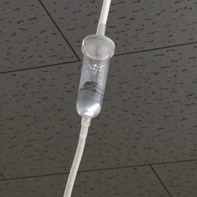 微熱で腹痛助けてーの画像