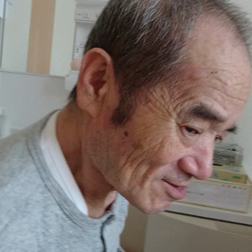 ゼリーを食べる、父の動画です＼(__)の画像