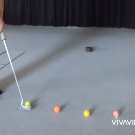 1m、2mのパッティング練習の画像