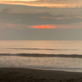 8月28日千葉北、東浪見の朝の波の画像