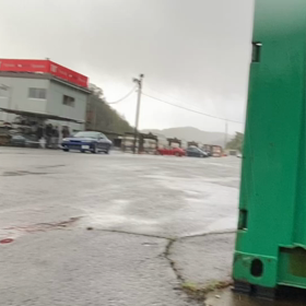 ドリフトに挑戦する１５乗りの画像