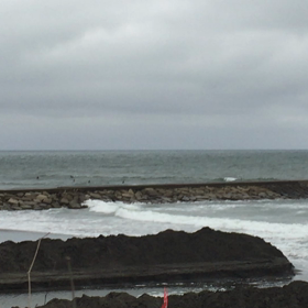 8月11日千葉北、東浪見の朝の波の画像