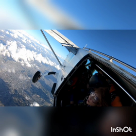 スカイダイビング動画の画像