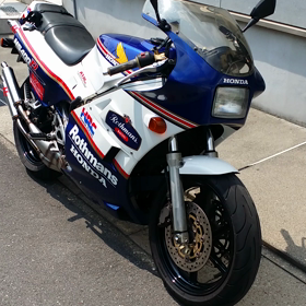 排気音の違いの画像