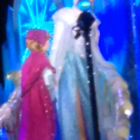 ［ガチ動画］エルサさんの投げキス♥の画像