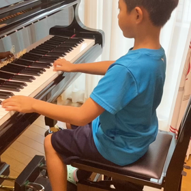 生徒さん達発表会の曲楽しく弾いています！〜熊野町、焼山ピアノ教室ララピアノの画像