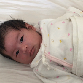 寝返りをうちたいのかな？の画像