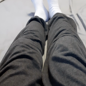 筋トレ。右足４０回。の画像