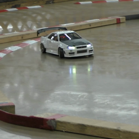 若者とラジコン、そして今週はの画像