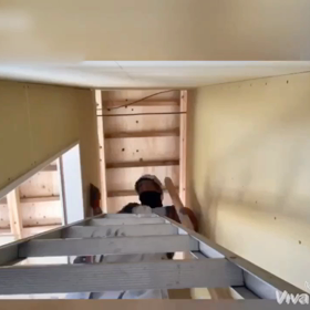 押入れ天井下地入れの画像