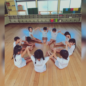 お腹の力とお友達への気配りの画像