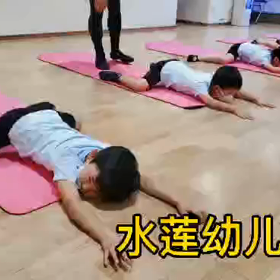 男の子のレッスン風景の画像