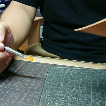 ミドル製作とゴムのりを塗ってみようの記事動画
