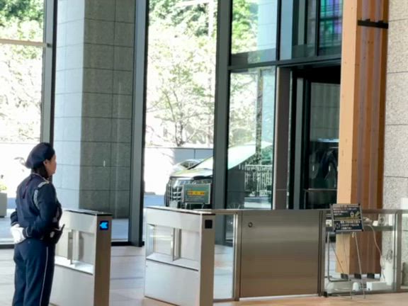 内閣府特命担当大臣、国際博覧会担当大臣を拝命の記事動画