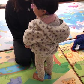 自分でジャンバーを着よう!の画像