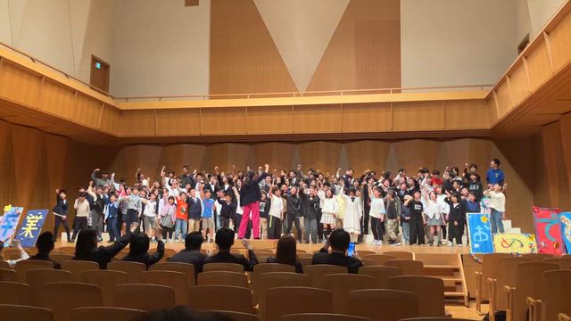 幸せな学校生活の背後の運を味方につけることの記事動画