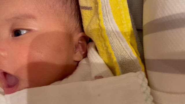 ワンオペ2ヶ月の娘とのお遊びの記事動画