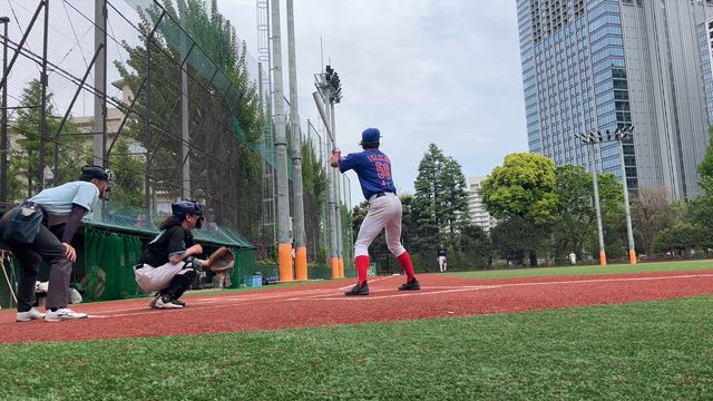 自ら振る舞う誕生日会の記事動画
