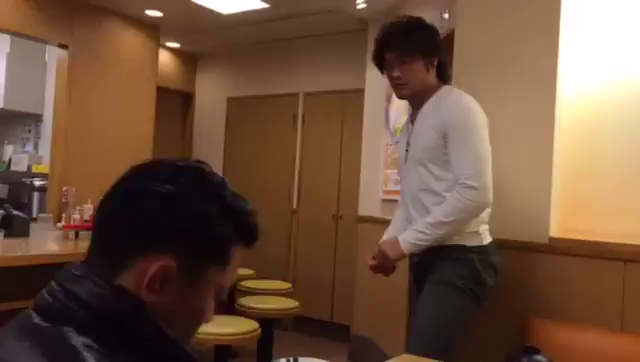 【つまようじ事件動画‼】の記事動画