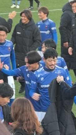 松井大輔さんの引退試合の記事動画