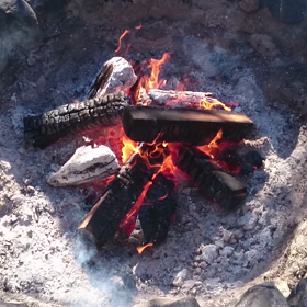 火(どんと)を見ると穏やかでやる気がわく。の画像