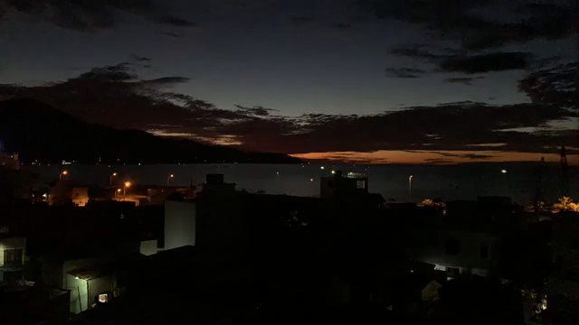Airbnb ： Dandelion Apartment ①の記事動画