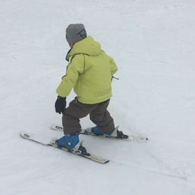 初スキーの画像