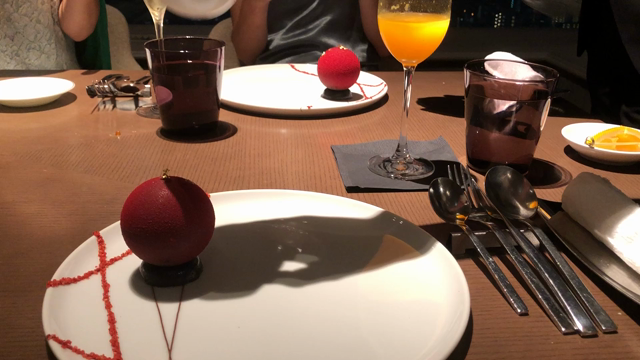スイスホテル タボラ36で煌めく美食会の記事動画