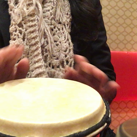 ジャンベ演奏の画像