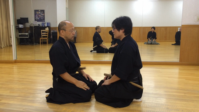修心流居合術兵法 脇指居業 衣紋締の記事動画