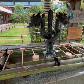 豊川稲荷東京別院　早朝参拝の画像
