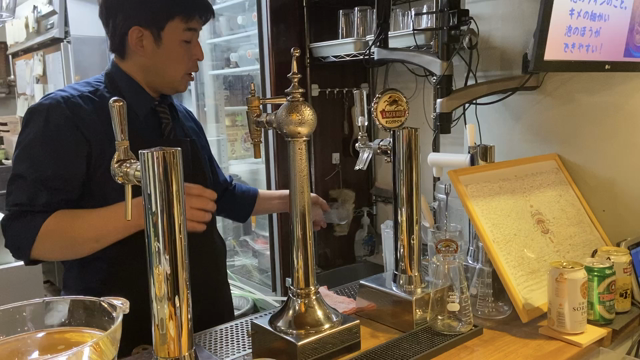 ビールは注ぎ方でこんなに変わる！（中野 麦酒大学）の記事動画